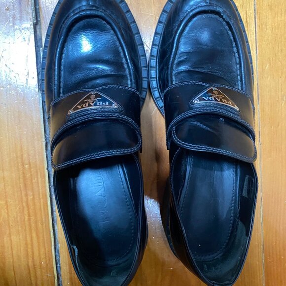 Prada Logo Loafer - Picture 2 of 8